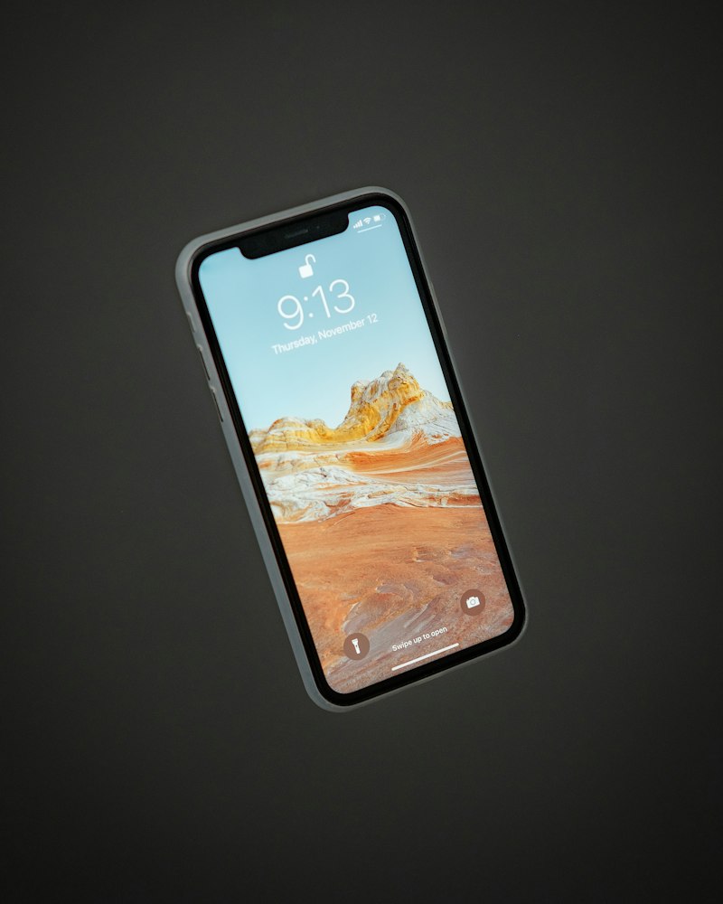 Lỗi trắng xanh màn iPhone 13 Pro Max