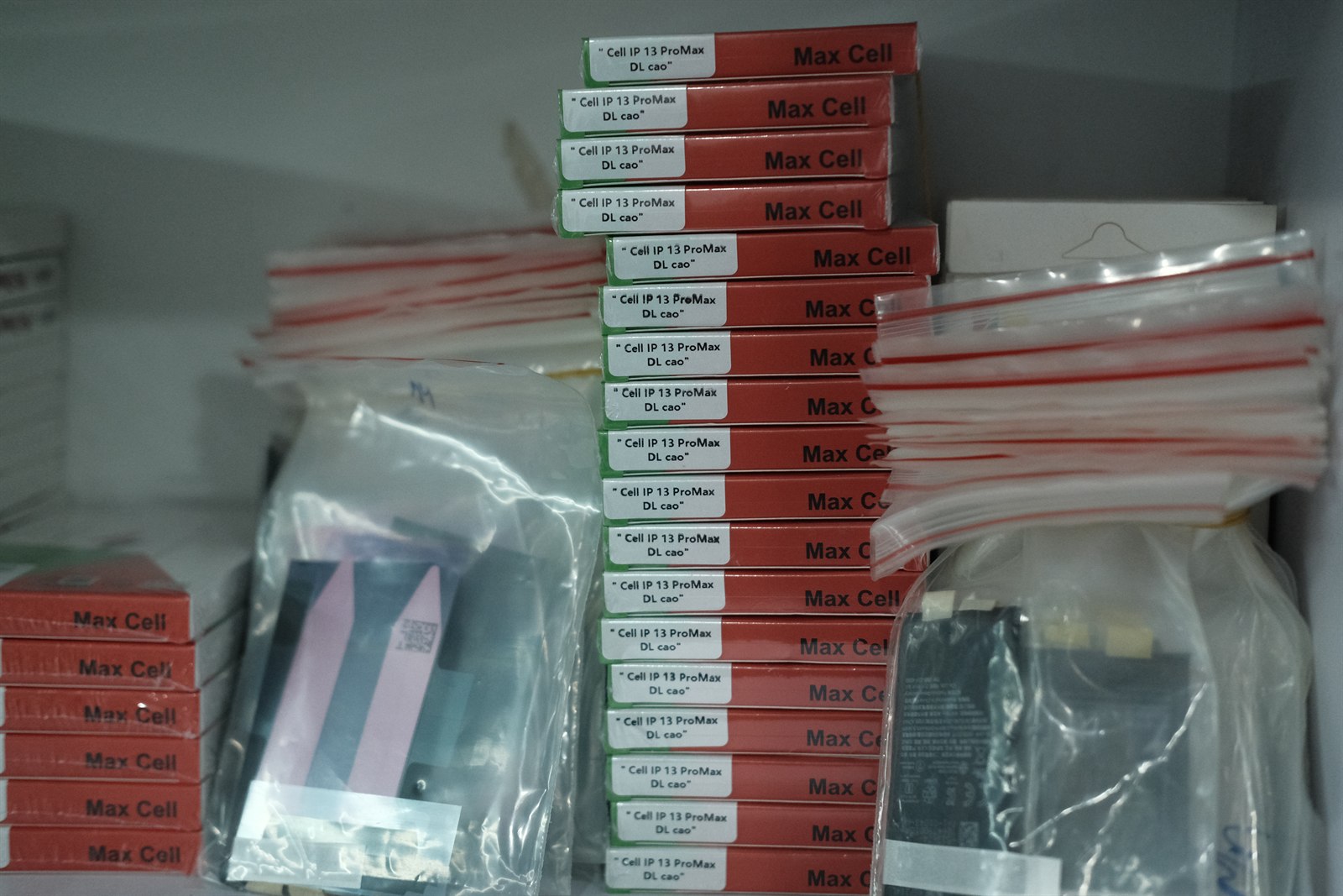 Cell pin iPhone 13 Pro Max chuẩn mới